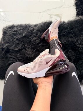 Nike Air Max 270